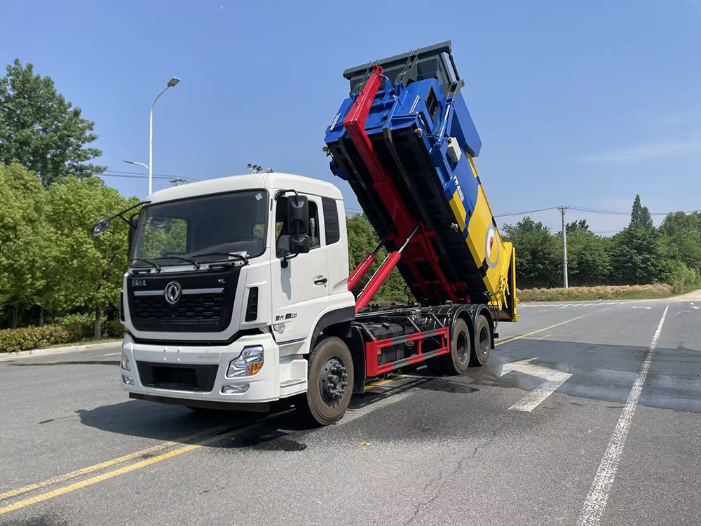 東風天龍后八輪垃圾車帶垃圾箱